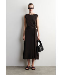 COS（コス）の「ツイストディテール ジャージーミディドレス（ワンピース）」