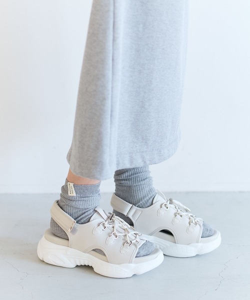 BAYFLOW(ベイフロー)の「スニーカーソールサンダル(サンダル・レディース・ブラック/グレー・LARGE/MEDIUM)」の7枚目の写真