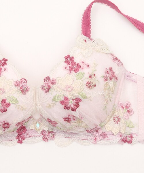 Risa Magli(リサマリ)の「ダニエラ ブラジャー (D-F) <V Make Type>(ブラジャー・レディース・ブルー/ベビーピンク/ホワイト・E75/E70/E65/D80/D75/D70/D65/F80/F75/F70/F65/E80)」の14枚目の写真