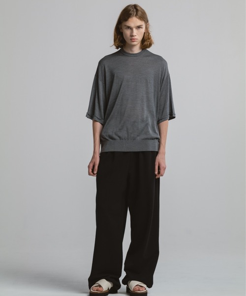 CINOH(チノ)の「SILK RELAXED TEE(ニット/セーター・メンズ・ブラック/グレー・46)」の8枚目の写真