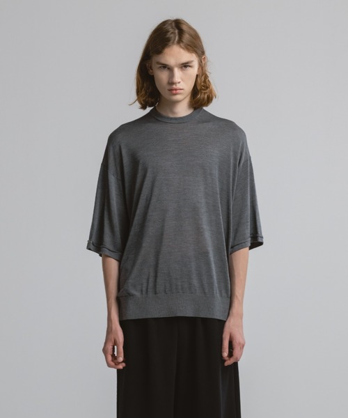 CINOH(チノ)の「SILK RELAXED TEE(ニット/セーター・メンズ・ブラック/グレー・46)」の9枚目の写真