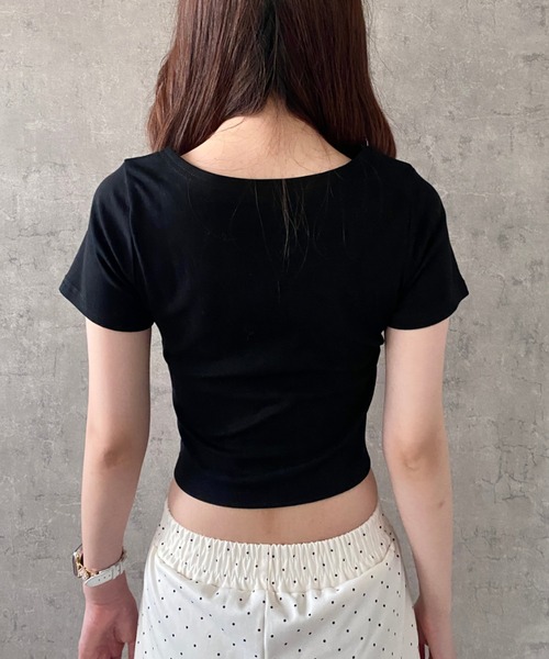 Mejoul(メジュール)の「【2026春夏新作】フロントリボンヘンリーネックタイトトップス(Tシャツ/カットソー・レディース・ブラック/アイボリー・F)」の13枚目の写真