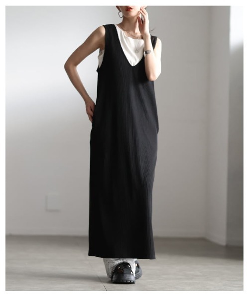Sawa a la mode(サワアラモード)の「深Vネックリブカットワンピース(ワンピース・レディース・ブラック/カーキ・FREE)」の13枚目の写真