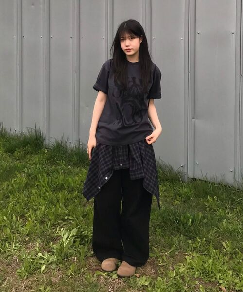 SLOWACID（スローアシッド）の「ラスティロゴ半袖Tシャツ[チャコール]（Tシャツ/カットソー・レディース・その他・LARGE/MEDIUM/SMALL/X-LARGE）」の13枚目の写真