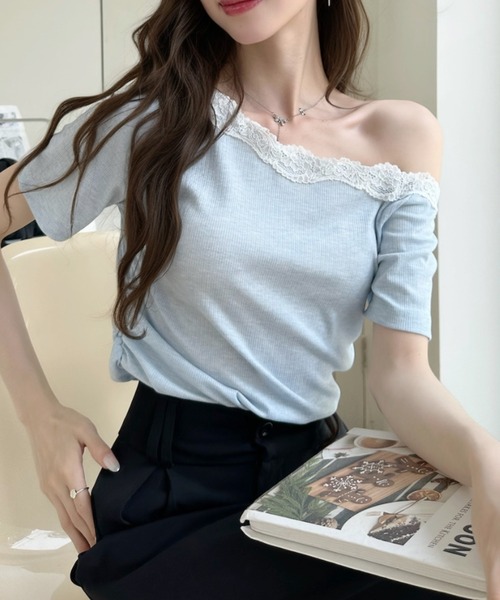 Ada.(エイダ)の「襟元フリル ボートネック サイドギャザー 半袖 カットソー(Tシャツ/カットソー・レディース・オートミール/グレー/ブルー・FREE)」の12枚目の写真