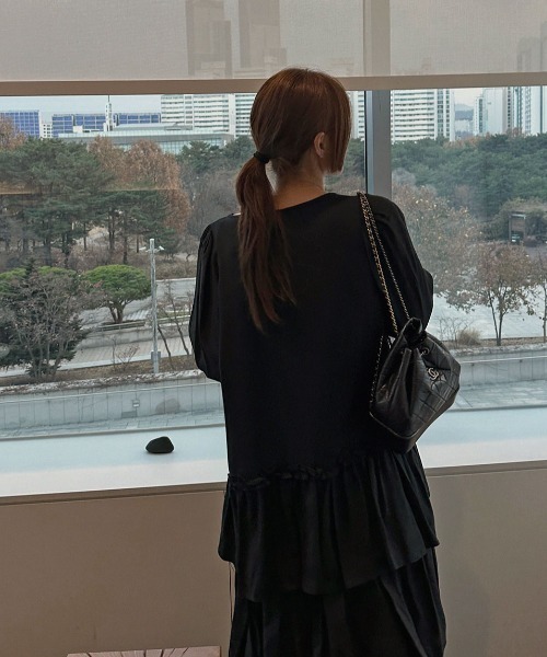 FAVORITO(ファヴォリート)の「ティアードワンピース(ワンピース・レディース・ベージュ/ブラック・F)」の6枚目の写真