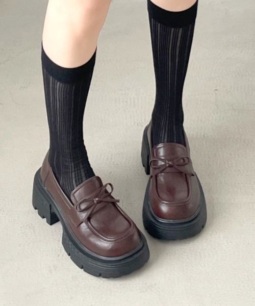 Shoes in Closet(シューズインクローゼット)の「+7.0㎝ 軽量 厚底 スクエアトゥ リボン ローファー 487(ローファー・レディース・ブラック/ダークブラウン・S/M/L/LL)」の2枚目の写真