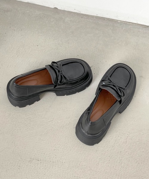 Shoes in Closet(シューズインクローゼット)の「+7.0㎝ 軽量 厚底 スクエアトゥ リボン ローファー 487(ローファー・レディース・ブラック/ダークブラウン・S/M/L/LL)」の11枚目の写真