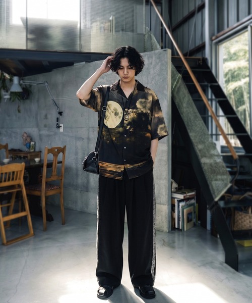 antiqua(アンティカ)の「ムーンプリント アート柄 シャツ(シャツ/ブラウス・レディース・ブラック・ONESIZE)」の14枚目の写真