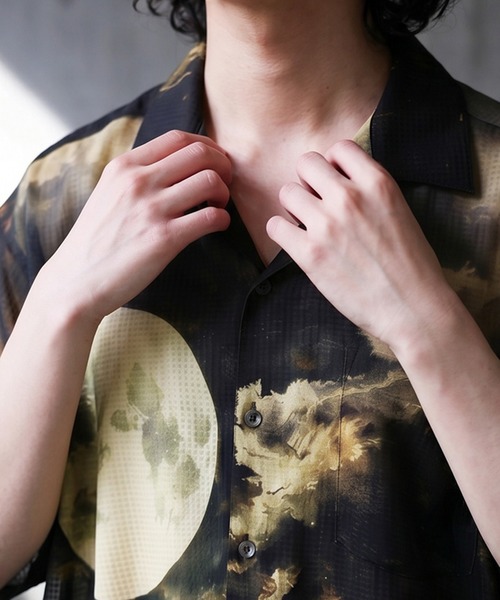 antiqua(アンティカ)の「ムーンプリント アート柄 シャツ(シャツ/ブラウス・レディース・ブラック・ONESIZE)」の18枚目の写真