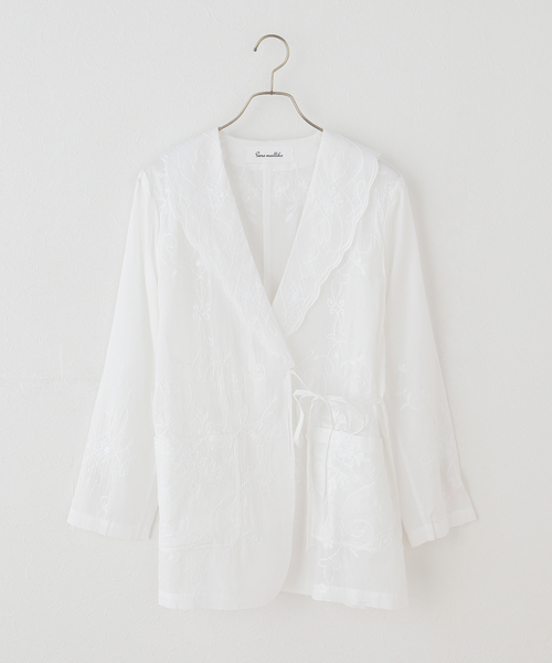 sara mallika(サラ マリカ)の「【SARA MALLIKA/サラマリカ】 Organza Arai Embroidery Jacket(その他アウター・レディース・ブラック/ホワイト・FREE)」の1枚目の写真