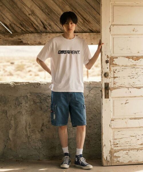 DIIFF（ディフ）の「ディファレントオーバーサイズ半袖Tシャツ4カラー[DISE_1003]（Tシャツ/カットソー・メンズ・ブラック/アイボリー/ホワイト/ネイビー・LARGE/X-LARGE/SMALL/MEDIUM）」の6枚目の写真