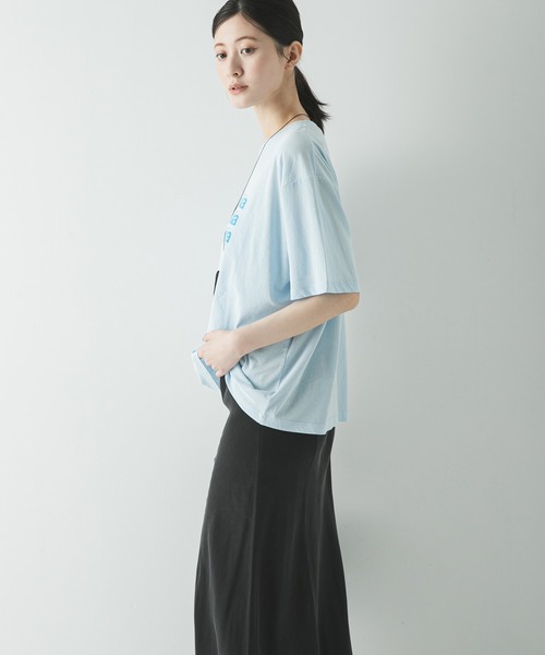 URBAN RESEARCH(アーバンリサーチ)の「シアープリントカラーTシャツ(Tシャツ/カットソー・レディース・ライトブルー/レッド/ブラウン・FREE)」の14枚目の写真