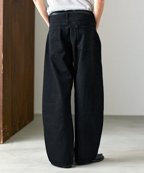 ASTRONOMY(アストロノミー)の「BARREL-LEG WASHED CURVE DENIM(デニムパンツ・メンズ・ブラック/ブルー・S/M/L/XL)」の13枚目の写真