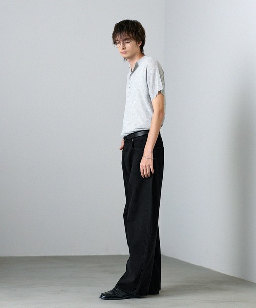 ASTRONOMY(アストロノミー)の「BARREL-LEG WASHED CURVE DENIM(デニムパンツ・メンズ・ブラック/ブルー・S/M/L/XL)」の5枚目の写真