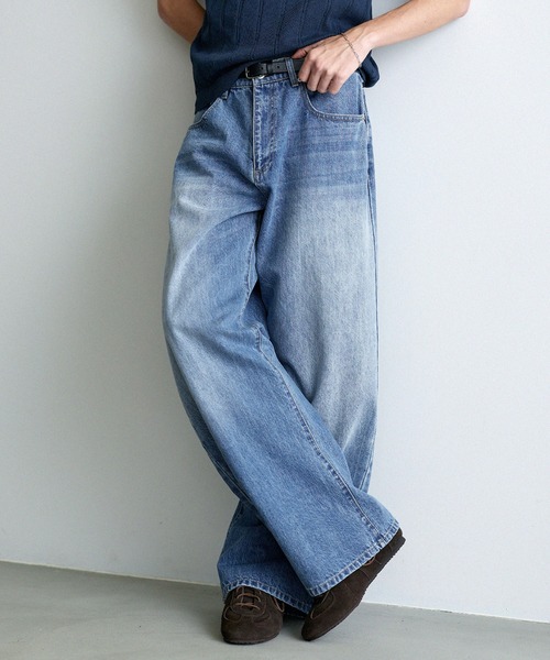 ASTRONOMY(アストロノミー)の「BARREL-LEG WASHED CURVE DENIM(デニムパンツ・メンズ・ブラック/ブルー・S/M/L/XL)」の3枚目の写真