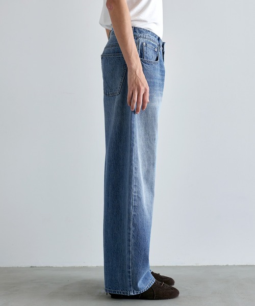 ASTRONOMY(アストロノミー)の「BARREL-LEG WASHED CURVE DENIM(デニムパンツ・メンズ・ブラック/ブルー・S/M/L/XL)」の22枚目の写真