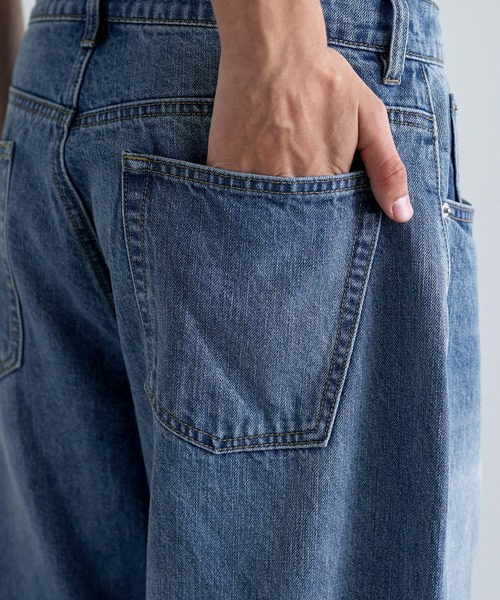 ASTRONOMY(アストロノミー)の「BARREL-LEG WASHED CURVE DENIM(デニムパンツ・メンズ・ブラック/ブルー・S/M/L/XL)」の18枚目の写真