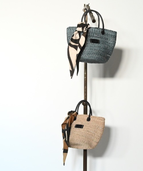 CLEDRAN(クレドラン)の「【サイザル麻×牛革 リボン付属】CL3953 HAND&WORK SISAL RIBBON BASKET(かごバッグ・レディース・ブルーグレー/ベージュ・FREE)」の16枚目の写真