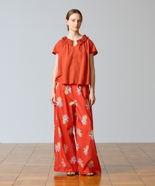 LOGEMENT DE CLAIRE（ロジュモンドクレール）の「【LOURMARIN】リバティワイドドロストパンツ（その他パンツ・レディース・グリーン/オレンジ・3/2）」の3枚目の写真