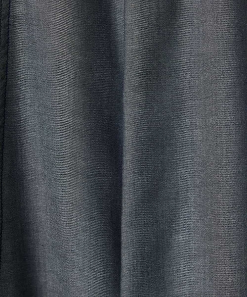 MICHEL KLEIN（ミッシェル・クラン）の「[セットアップ対応]デニムライク ギャザーブラウス（シャツ/ブラウス・レディース・ネイビー/ダークインディゴブルー・40/38）」の4枚目の写真