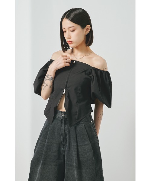 SHEL’TTER（シェルター）の「オフショルバルーンスリーブダブルジップトップス（シャツ/ブラウス・レディース・カーキ/ダークグレー・FREE）」の19枚目の写真