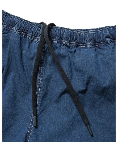 F.C.Real Bristol(エフシーレアルブリストル)の「WASHED CRISP DENIM EASY SHORTS(その他パンツ・メンズ・インディゴブルー/ブラック・SMALL/MEDIUM/LARGE/X-LARGE/XX-LARGE)」の6枚目の写真