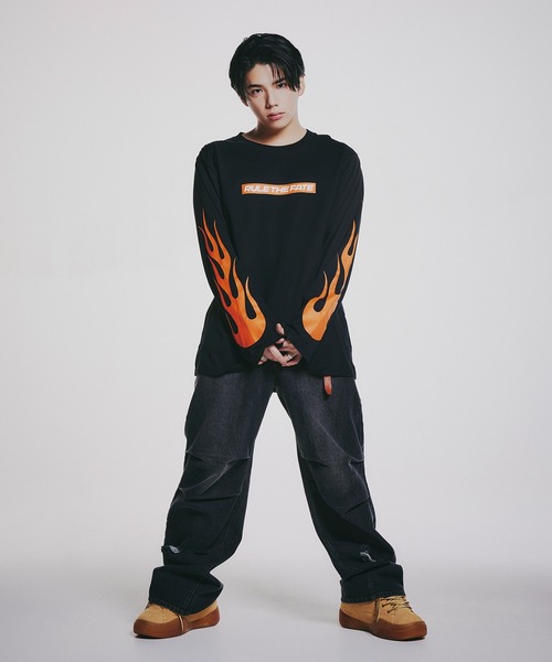 RULE THE FATE(ルールザフェイト)の「RTF FLAME LONG SLEEVE TEE/フレームロングスリーブティー(Tシャツ/カットソー・メンズ・ブラック/ベージュ・2/1)」の1枚目の写真