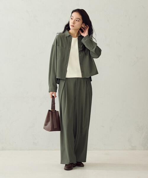 COMME CA ISM(コムサイズム)の「【セットアップ対応】タックワイドテーパードパンツ(その他パンツ・レディース・カーキ/ネイビー・LARGE/MEDIUM)」の22枚目の写真
