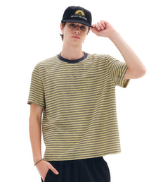 HELLO SUNRISE（ハローサンライズ）の「HS Stripe Pocket Tee_Olive（Tシャツ/カットソー）」
