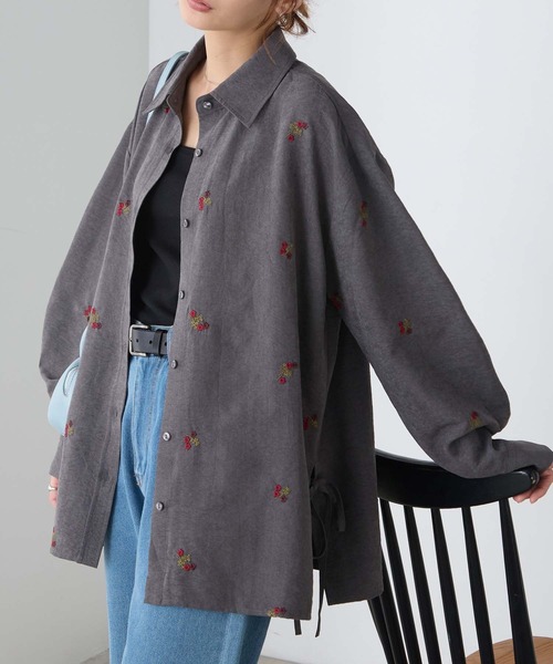 BONLECILL(ボンルシール)の「【吸水速乾】ピーチ起毛フラワー刺繍サイドリボンシャツチュニック(シャツ/ブラウス・レディース・チャコールグレー/ブラウン/ブルー/アイボリー/ピンク・FREE)」の17枚目の写真