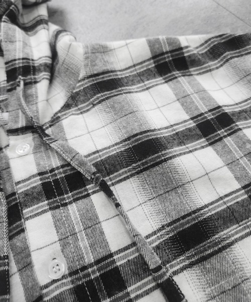 YACA(ヤーカ)の「Loose Check Hoodie Shirt/ルーズチェックフーディーシャツ【unisex item】(シャツ/ブラウス・レディース・ホワイト/ブラック・FREE)」の18枚目の写真