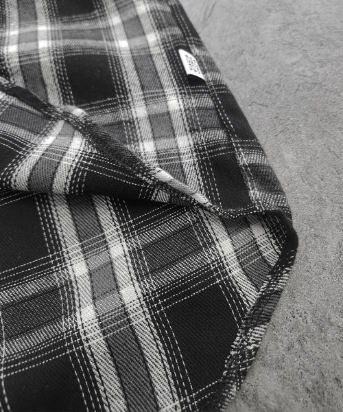 YACA(ヤーカ)の「Loose Check Hoodie Shirt/ルーズチェックフーディーシャツ【unisex item】(シャツ/ブラウス・レディース・ホワイト/ブラック・FREE)」の20枚目の写真