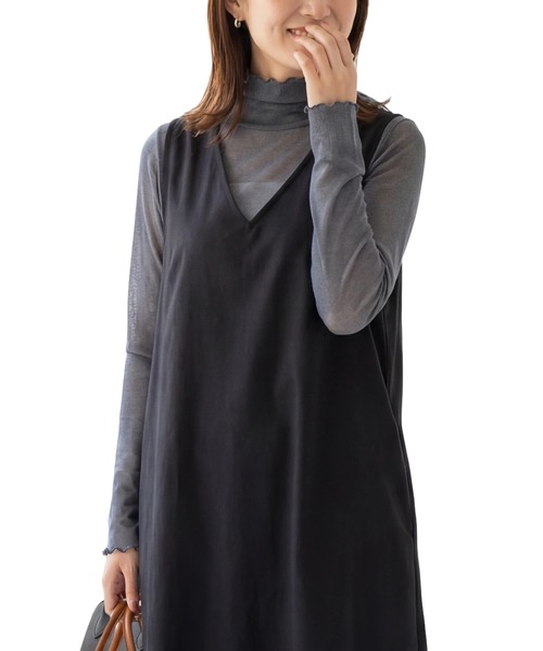 ANPAS(アンパス)の「Semi-Sheer High Neck Lettuce-Edge T-Shirt / セミシアーハイネックメローTシャツ / 透け感トップス 大人フェミニン レディース カットソー 長袖(Tシャツ/カットソー・レディース・ブラック/ブルーグレー/クリーム/ダークブラウン・M/L)」の13枚目の写真