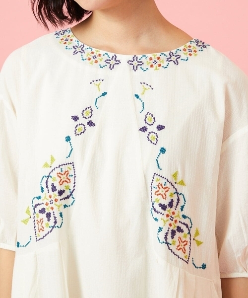 Jocomomola(ホコモモラ)の「Cruzar フラワーインド刺繍ワンピース(ワンピース・レディース・ブラック/アイボリー・40)」の10枚目の写真