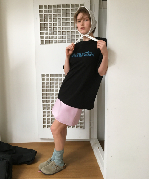 Majournee(マジョネ)の「SATIN MINI SKIRT_PINK(スカート・レディース・その他・SMALL/MEDIUM)」の1枚目の写真