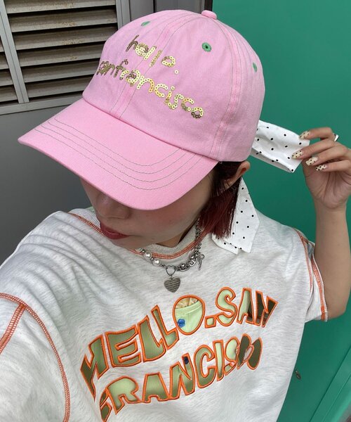 HELLO.SANFRANCISCO(ハローサンフランシスコ)の「【HELLO.SANFRANCISCO/ハローサンフランシスコ】スパンコールロゴリボンキャップ(キャップ・レディース・ピンク/ネイビー/イエロー・ONE SIZE)」の16枚目の写真