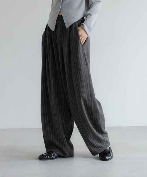 LOWRYS FARM(ローリーズファーム)の「TRイージーコクーンパンツ 778718(その他パンツ・レディース・ブラック/ブラウン/ネイビー/グレー/ブルー/グレー系その他・MEDIUM/LARGE)」の4枚目の写真