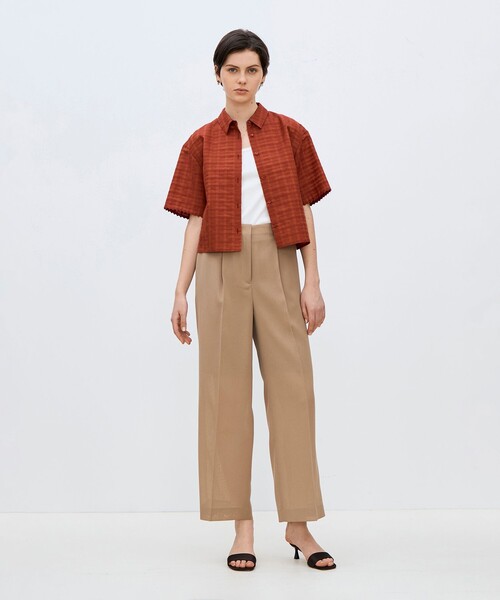 TOMORROWLAND collection(トゥモローランドコレクション)の「シアーチェック ハーフスリーブボクシーシャツ(シャツ/ブラウス・レディース・ホワイト/レッド/ネイビー・36)」の13枚目の写真