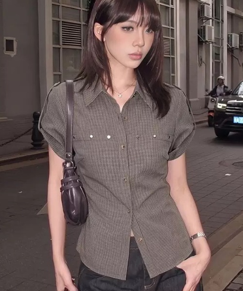 Sibra(シブラ)の「3color クラシカルミニチェックパフスリーブシャツ(シャツ/ブラウス・レディース・カーキ/サックスブルー/グレー・M)」の19枚目の写真