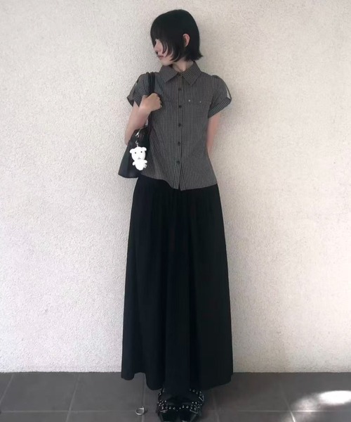 Sibra(シブラ)の「3color クラシカルミニチェックパフスリーブシャツ(シャツ/ブラウス・レディース・カーキ/サックスブルー/グレー・M)」の4枚目の写真