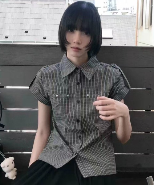 Sibra(シブラ)の「3color クラシカルミニチェックパフスリーブシャツ(シャツ/ブラウス・レディース・カーキ/サックスブルー/グレー・M)」の11枚目の写真