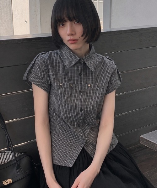 Sibra(シブラ)の「3color クラシカルミニチェックパフスリーブシャツ(シャツ/ブラウス・レディース・カーキ/サックスブルー/グレー・M)」の7枚目の写真