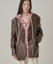 【薄めの肩パッドあり】フェイクレザーノーカラージャケット