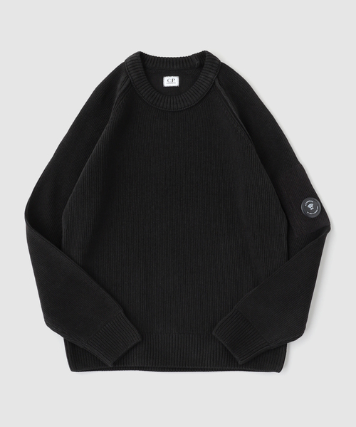 C.P. COMPANY(シーピーカンパニー)の「C.P.Company / シーピーカンパニー CHENILLE COTTON CREWNECK LENS SW(ニット/セーター・メンズ・ブラック・MEDIUM/SMALL)」の1枚目の写真