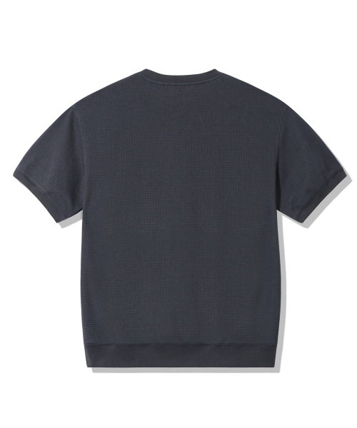 TRILLION（トリリオン）の「ワッペンヘンリーネックグラフィック半袖Tシャツ_チャコール（Tシャツ/カットソー・レディース・その他・LARGE/X-LARGE/MEDIUM）」の5枚目の写真
