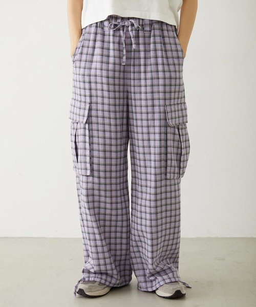 MILKFED.(ミルクフェド)の「CHECKED CARGO PANTS(カーゴパンツ・レディース・ライトパープル/ブルー/ベージュ・S/M)」の3枚目の写真