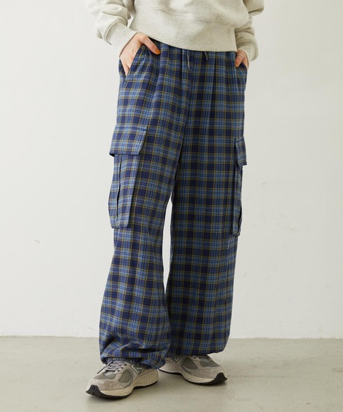 MILKFED.(ミルクフェド)の「CHECKED CARGO PANTS(カーゴパンツ・レディース・ライトパープル/ブルー/ベージュ・S/M)」の2枚目の写真