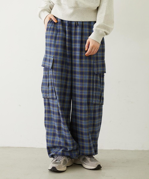 MILKFED.(ミルクフェド)の「CHECKED CARGO PANTS(カーゴパンツ・レディース・ライトパープル/ブルー/ベージュ・S/M)」の11枚目の写真