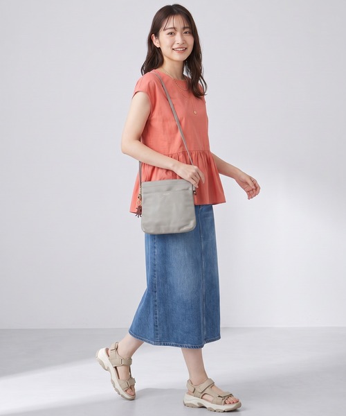 aoneco(アオネコ)の「aoneco 口バネショルダー(ショルダーバッグ・レディース・モカ/ブラック/エメラルド/ライトグレー・FREE)」の8枚目の写真